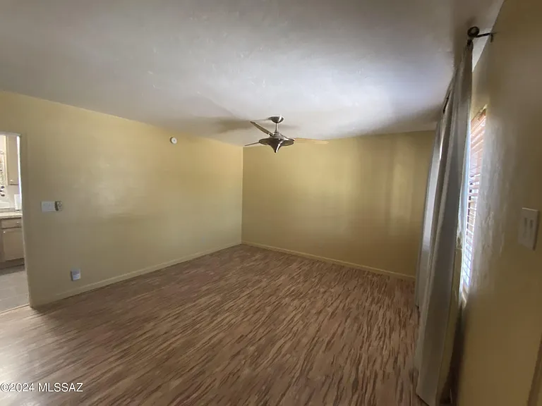 1529 N Dodge Blvd — Photo 11