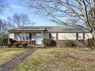 7 McNaughton Dr, Duncannon, PA 17020