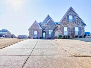 1303 Heritage Lake Dr, Hernando, MS 38632