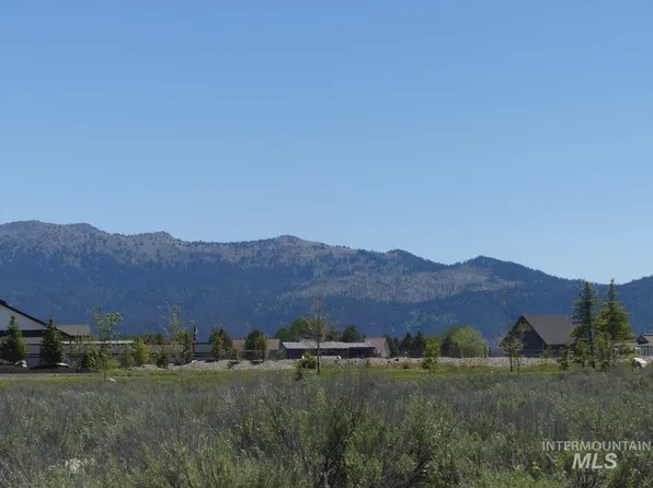 38 Nisula Rd, McCall, ID 83638