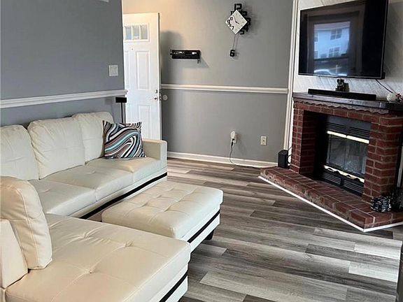 3rd image of 515 Wharf Ct #515