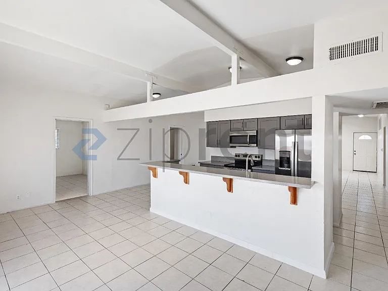 221 Milinane Dr — Photo 12