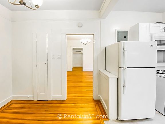 4th image of 2245 Larkin St APT 14