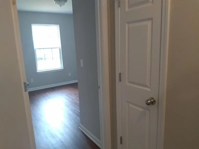 2043 Leota St — Photo 6