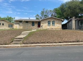 2439 W Summit Ave, San Antonio, TX 78228