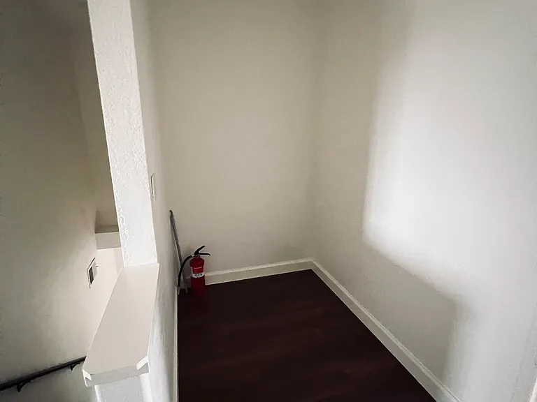 2425 La Brea Ct #2425 — Photo 16