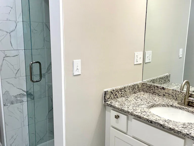 1416 Charleston Ave — Photo 5