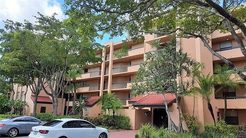 1st image of 450 Egret Cir APT 9305