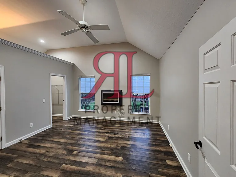 6716 Bethany Dr — Photo 17