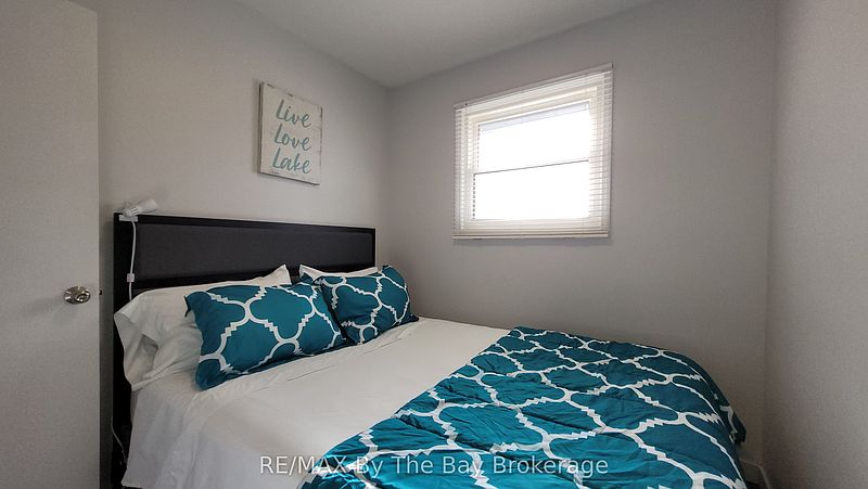 Wasaga Beach House for rent - 5 Bedrooms — photo 14