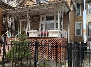 3832 N Whipple St, Chicago, IL 60618