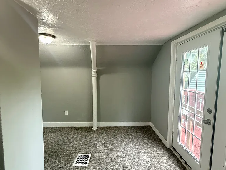 13814 Durkee Ave — Photo 13