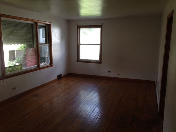 5th image of 213 S Roy Ave