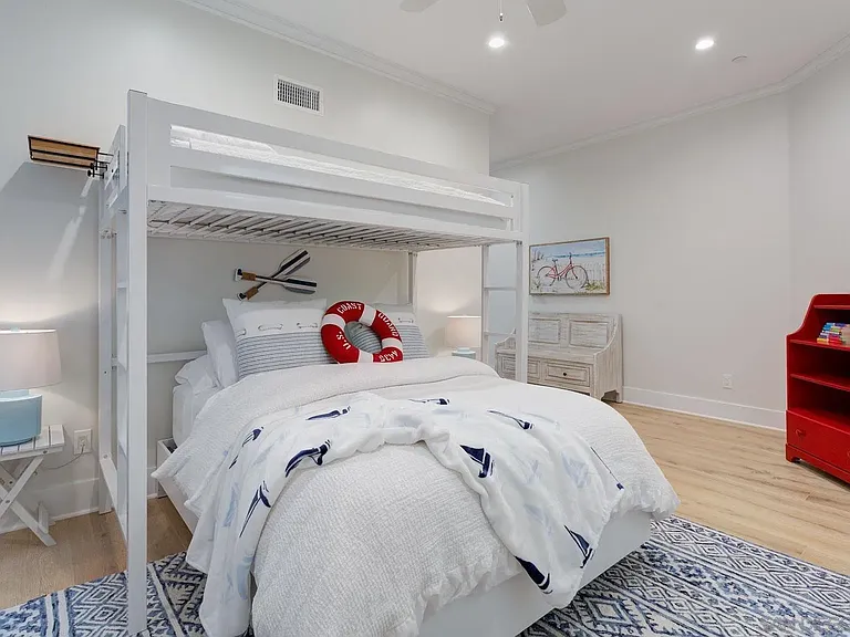 1048 Isabella Ave — Photo 34