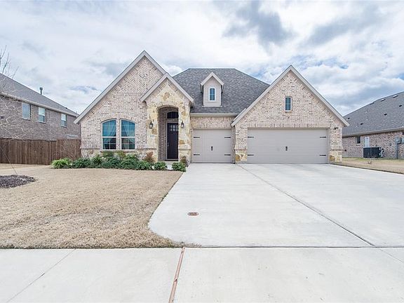 2nd image of 3005 Charles Dr