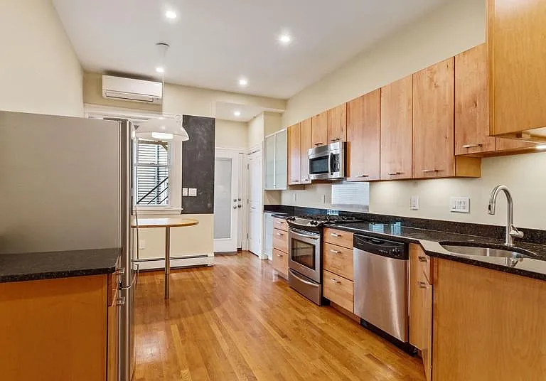 1 Fayette St #2 — Photo 1