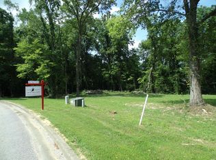 20 & 21 Lakewood Dr, Vincennes, IN 47591