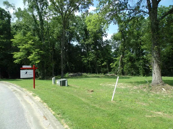 20 & 21 Lakewood Dr, Vincennes, IN 47591