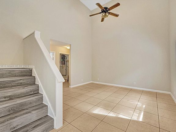 3rd image of 2723-2725 SW 15th Ct