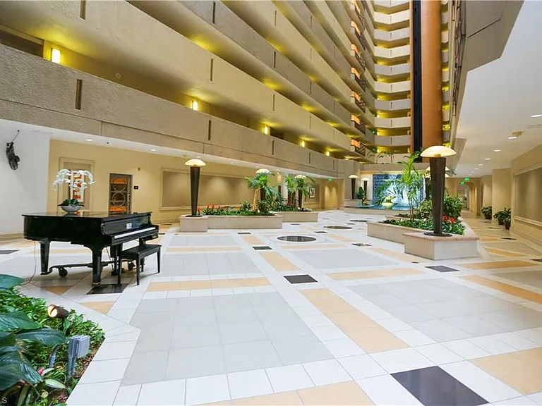 4041 Gulf Shore Blvd N #305 — Photo 33