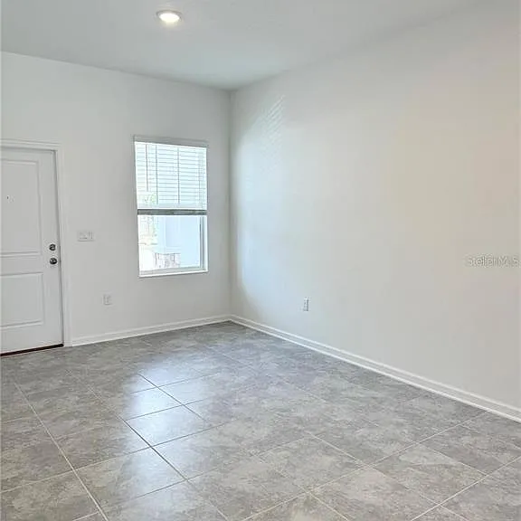 2452 Skyline Loop — Photo 8