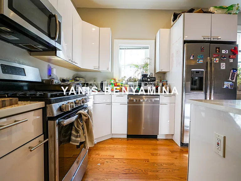 33 Portsmouth St #1 — Photo 2