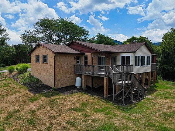 4th image of 1729 Mountainside Dr