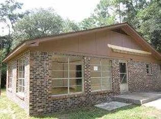 8515 Julius St, Bayou La Batre, AL 36509
