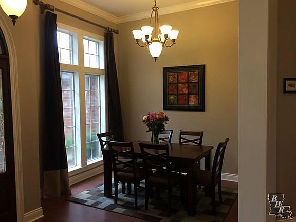 3rd image of 319 Lake Crescent Cir