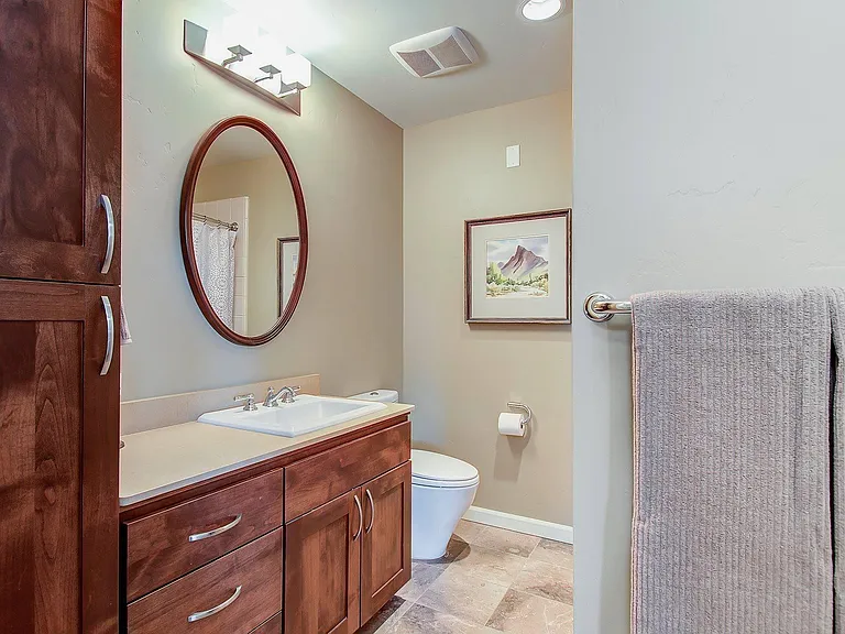 323 W Jefferson St #409 — Photo 5
