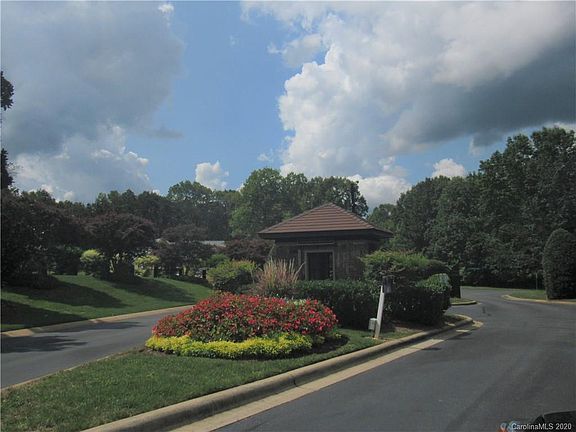 2nd image of 127 Harborgate Dr
