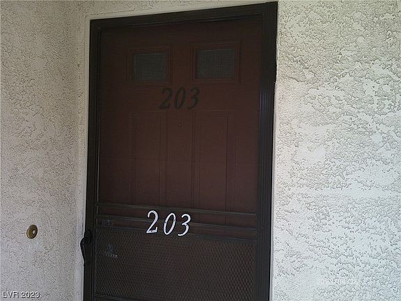 5th image of 4854 Nara Vista Way Unit 203