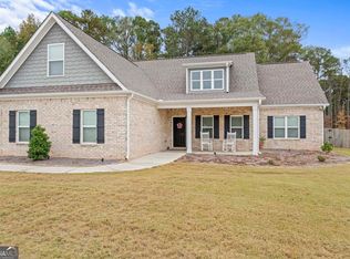 1142 Silverleaf Cir, Griffin, GA 30224