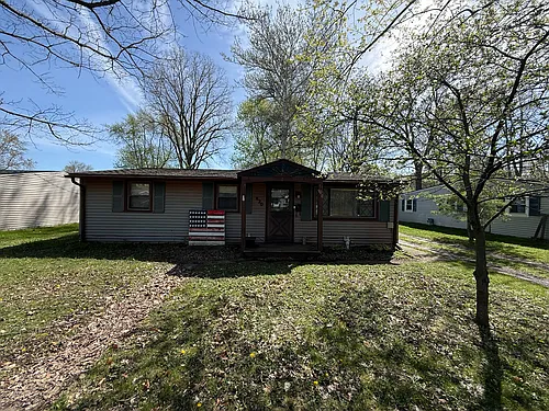 820 Forest Dr Photo 1