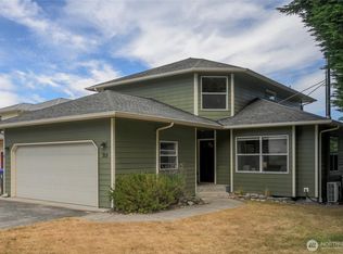 301 NW Broadway St, Coupeville, WA 98239