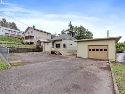 2136 Hamilton St, North Bend, OR, 97459