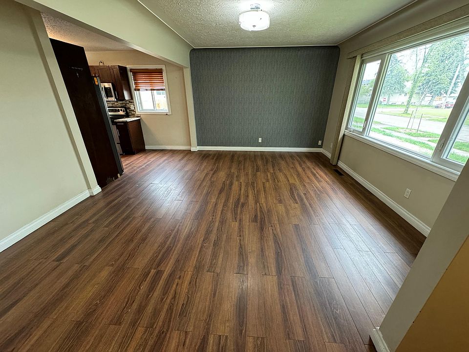 Main Floor Living Room