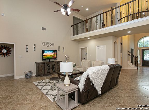 5th image of 2741 Saddlehorn Dr