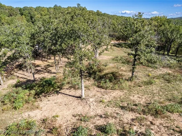 1135 Bewley Rd, Cedarville, AR 72932