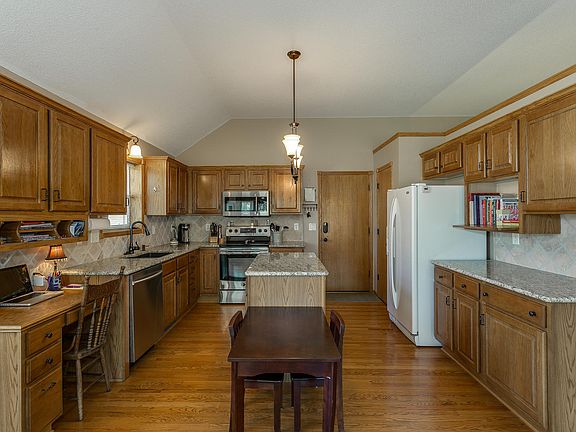 Kitchen with granite 