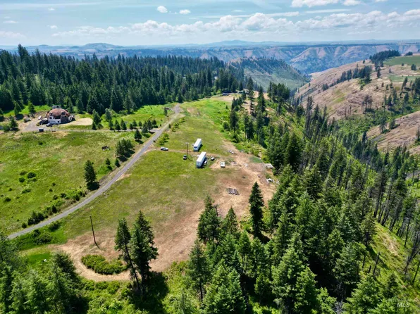 216 Friendship Ln, Kamiah, ID 83536