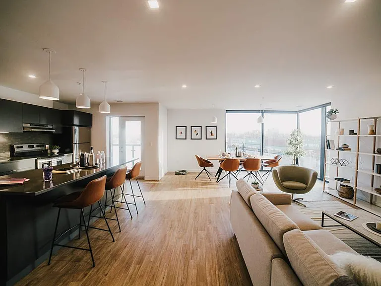 221 Stradbrook Ave — Photo 9