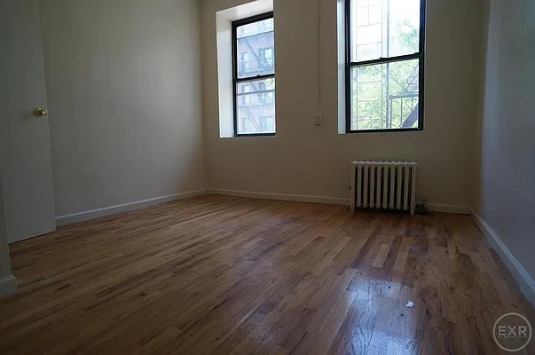 Rented by EXR | media 4