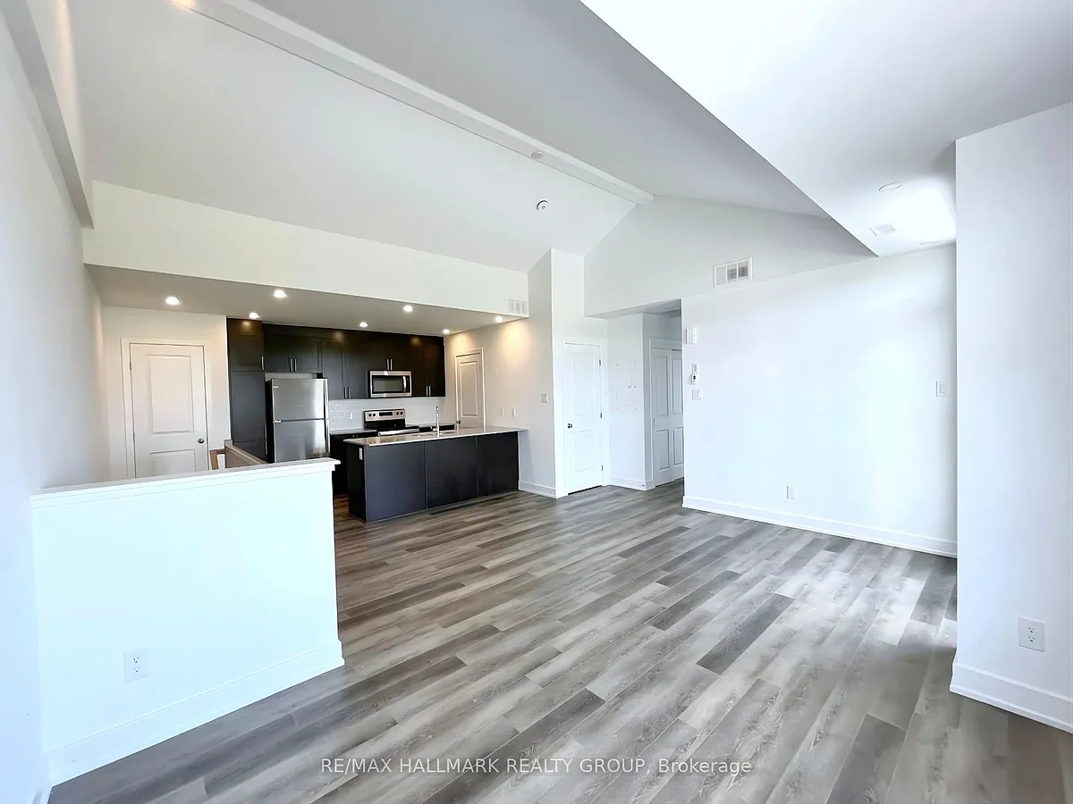 Building Photo - 300 G Tulum Cres #I