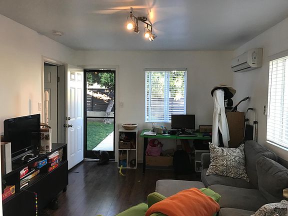 5th image of 2128 Kent St