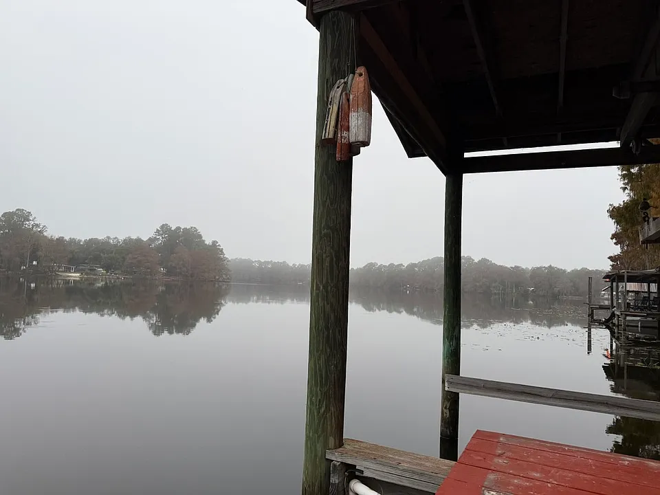 125 Twin Lake Grove Dr