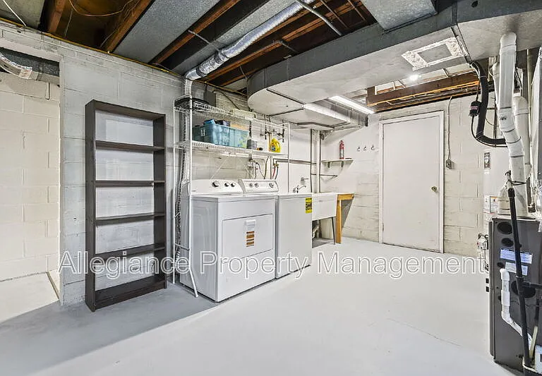 3548 N Valley St — Photo 38