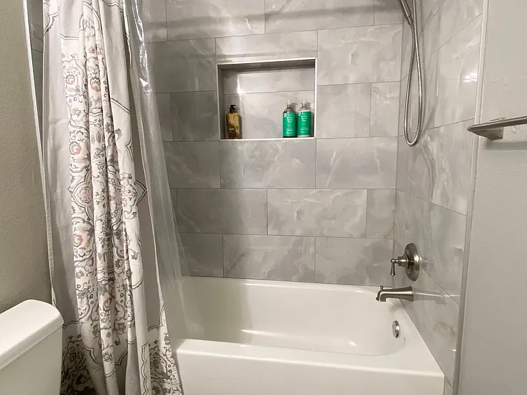 2125 Columbia Dr — Photo 31