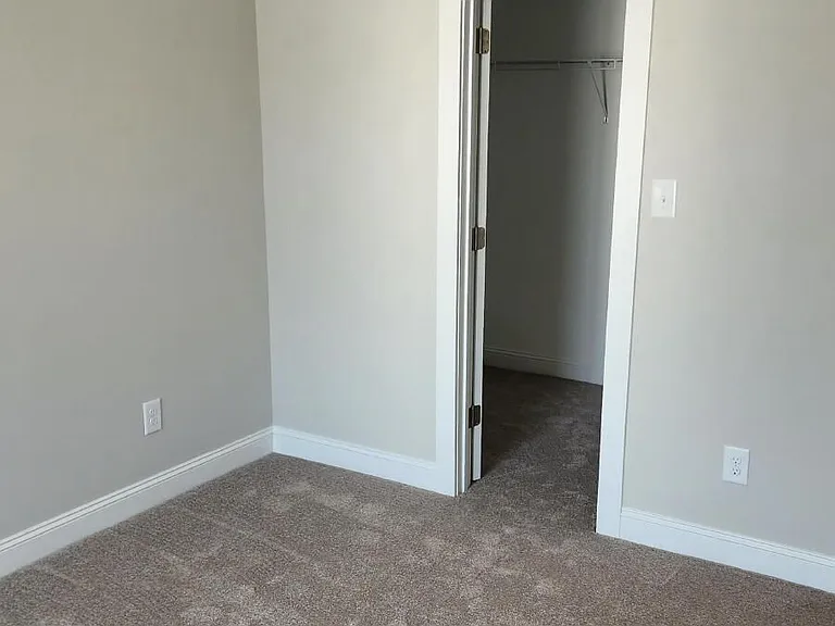 1815 Fox Den Way #3 — Photo 24