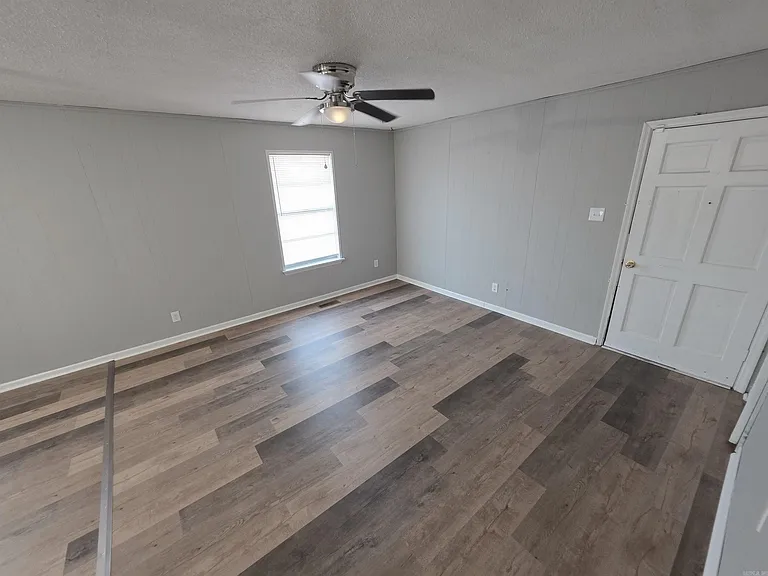 617 Brierly Dr — Photo 13
